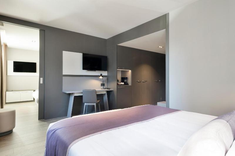 Triple Room image 1