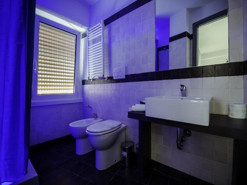 Superior Double Room image 2