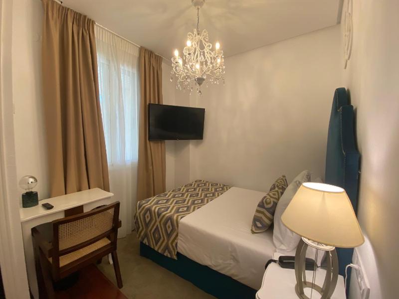 Single Room image 4