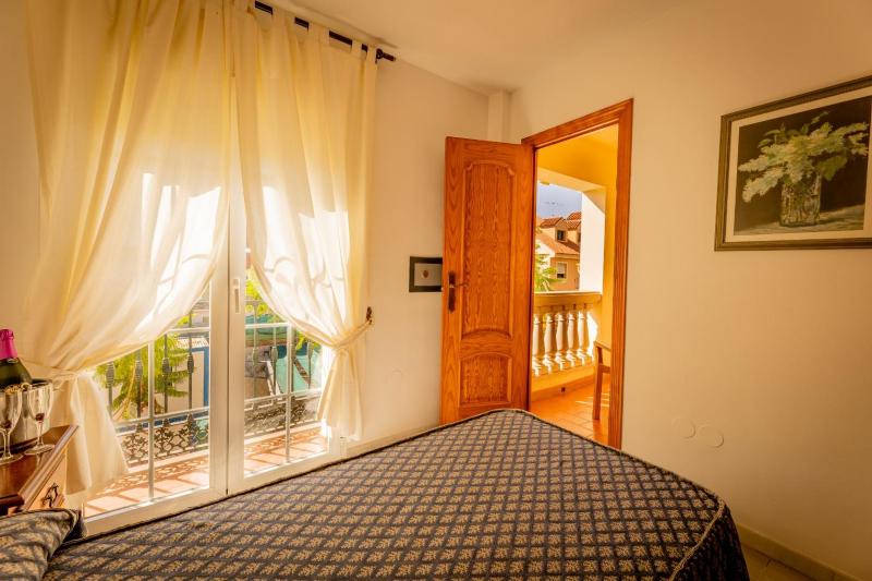 Hotel La Morena - image 14