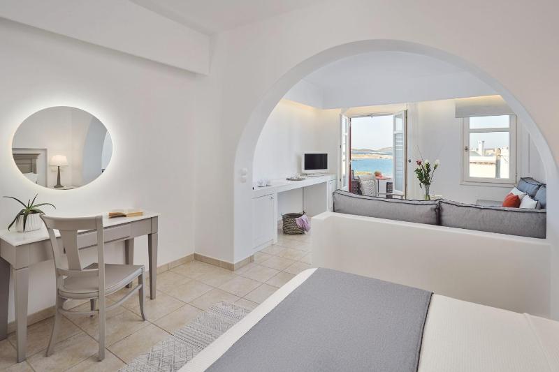 Suite with Sea View image 4
