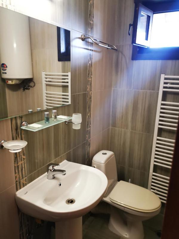 Double Room with Garden View image 1
