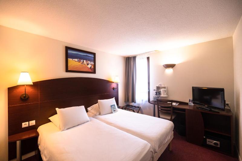 Double Room with 2 Single Beds image 1