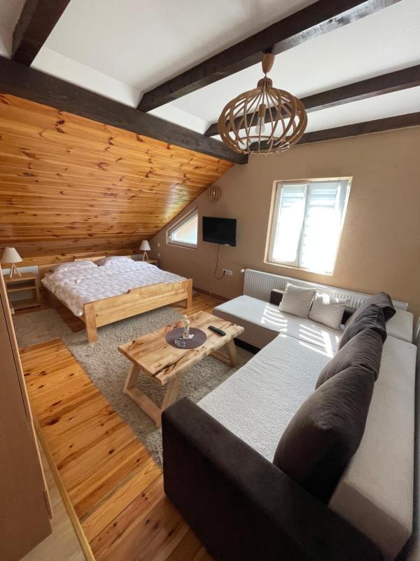 Apartment with Mountain View image 1