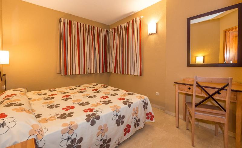 Apartamentos El Beril Costa Adeje - image 2