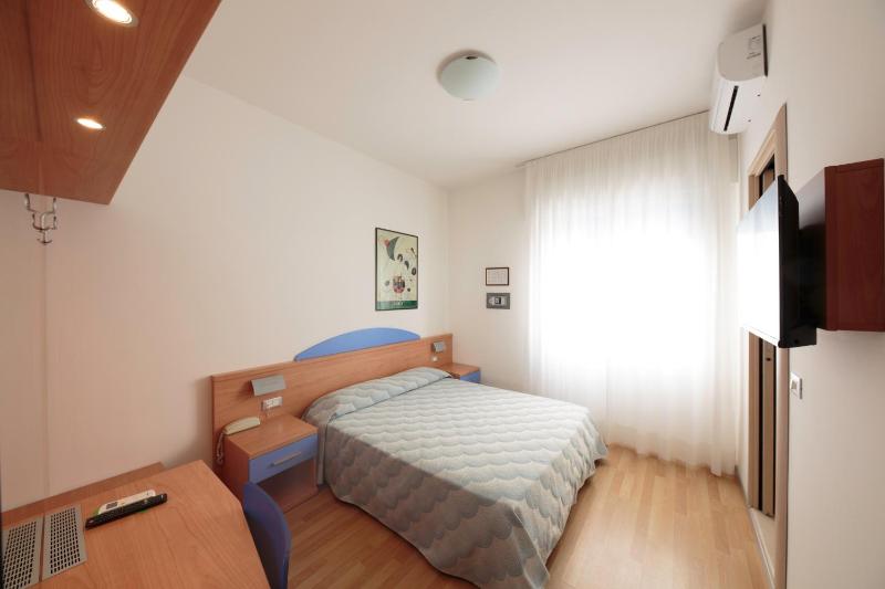 Hotel Riviera - image 30