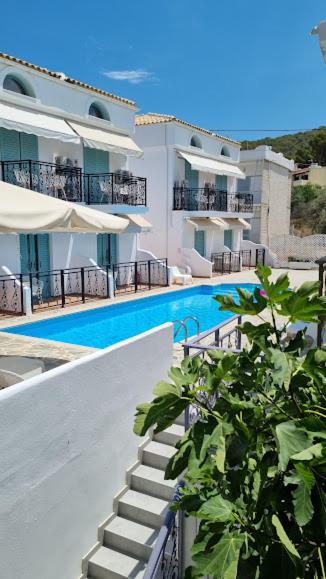 Standard Double or Twin Room with Balcony image 4