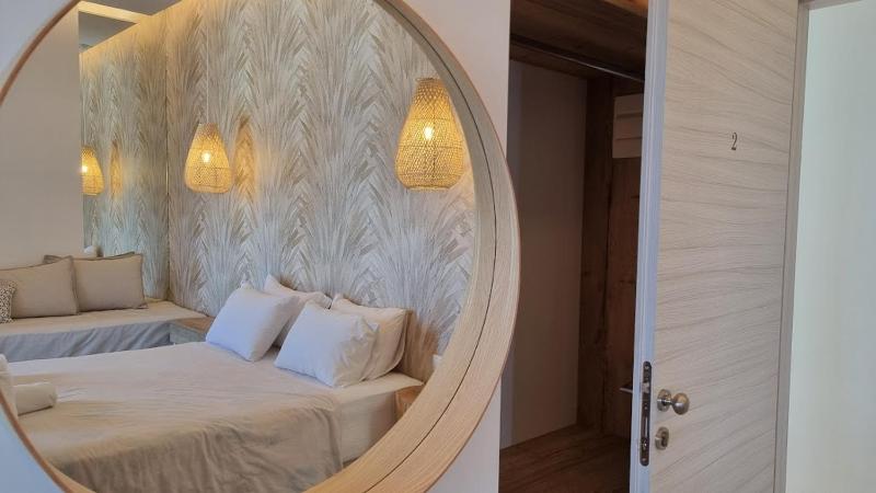 Double or Twin Room with Sea View image 3