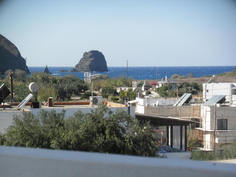 Studio with Sea View (2 Adults) image 2