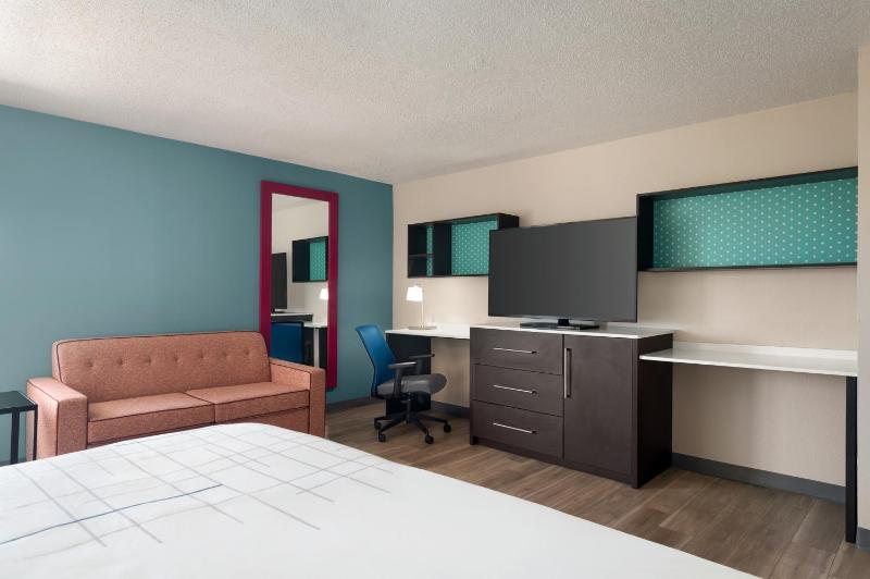 Executive King Room image 4
