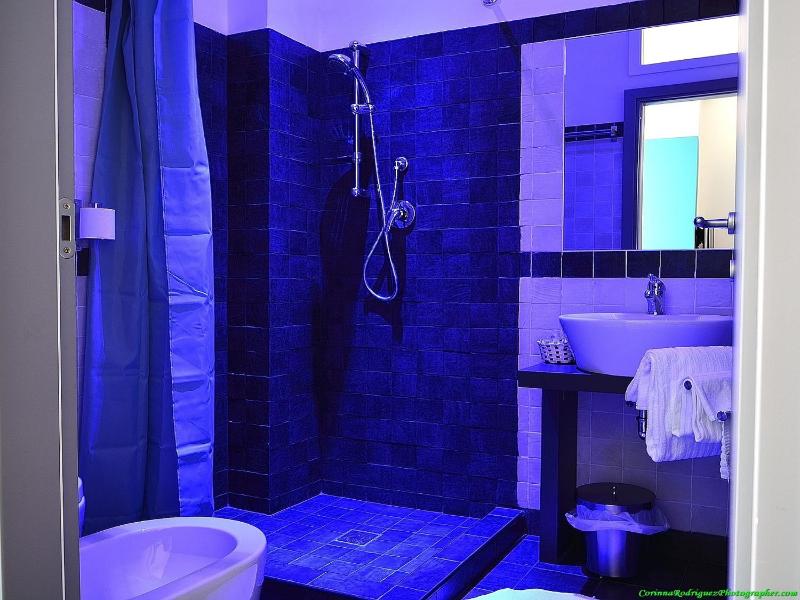 Single Room image 2