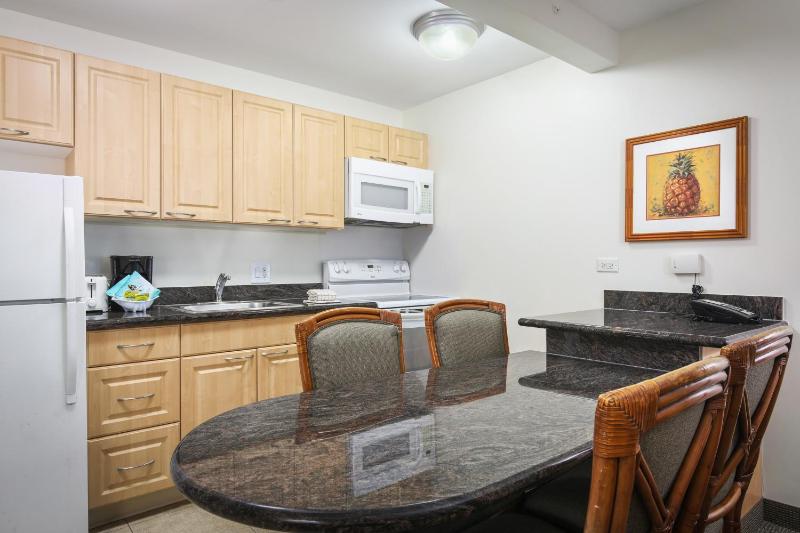 One-Bedroom Suite image 4