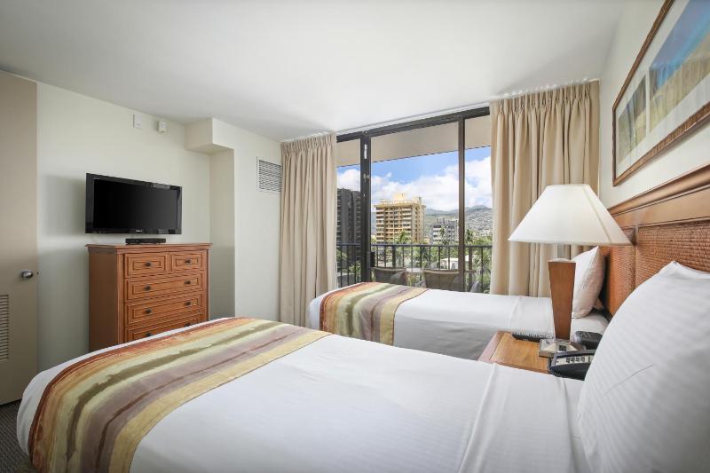 One-Bedroom Suite image 3
