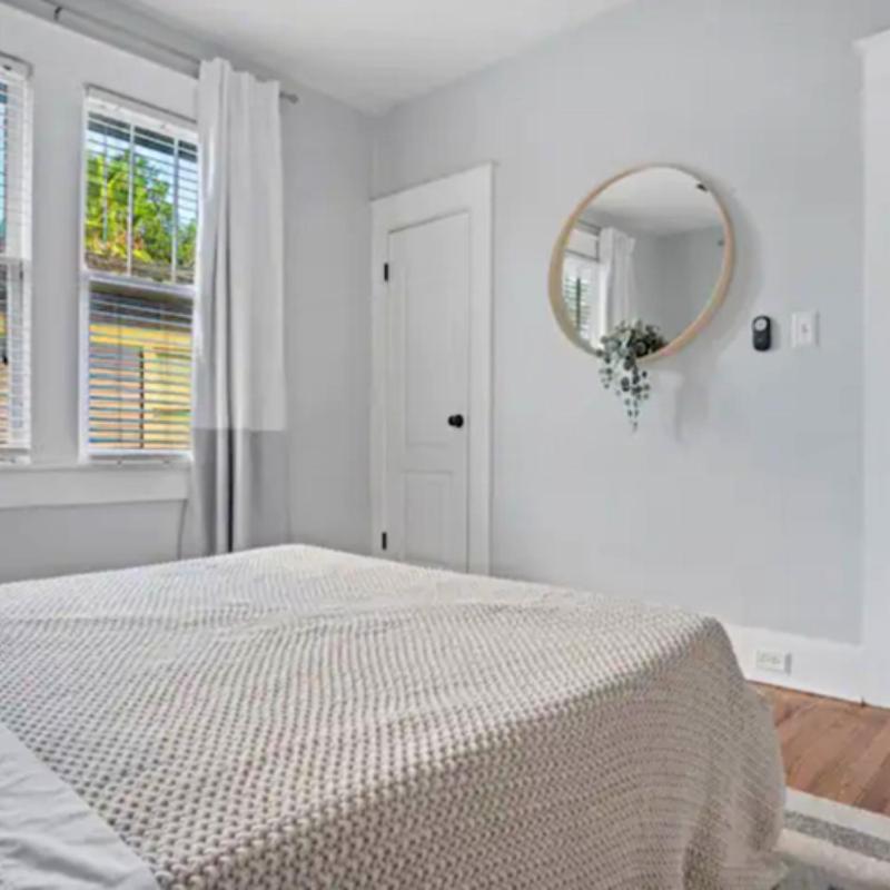 Family Vacation Home in Tampa Florida - image 10