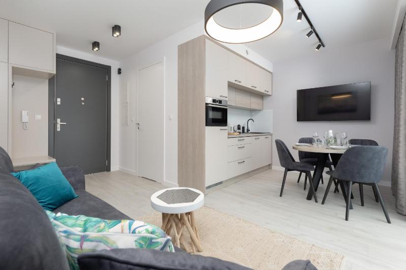 Mielno Sea & Lake Apartment by Noclegi Renters - image 21