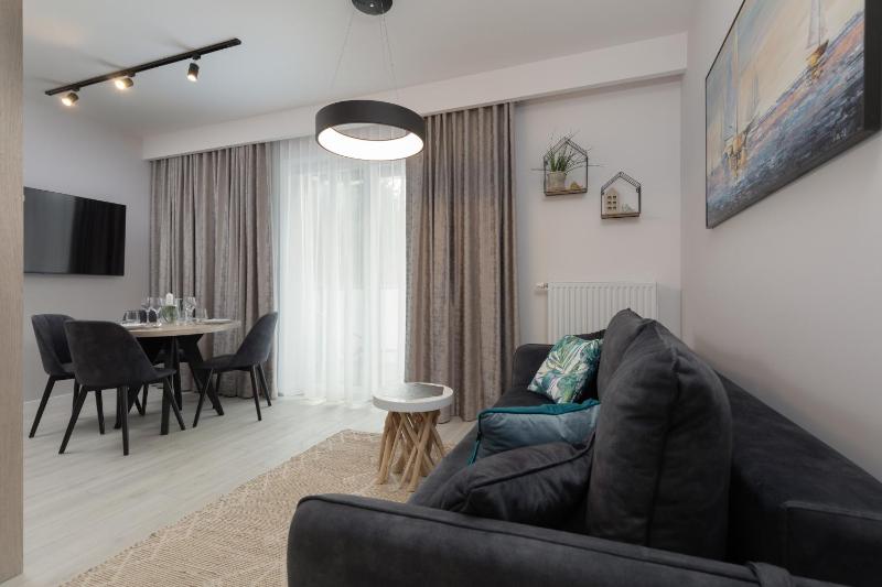 Mielno Sea & Lake Apartment by Noclegi Renters - image 8