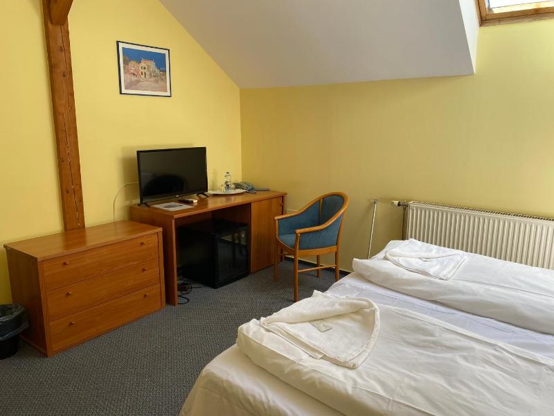Double or Twin Room image 1