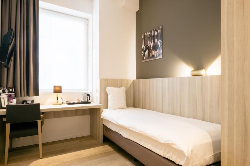 Single Room image 3