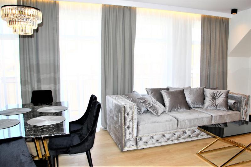 Apartament Grand Royal Maris Ustka - najlepsza lokalizacja bardzo blisko portu i plaży parking nowy kameralny apartamentowiec ścisłe centrum - image 5