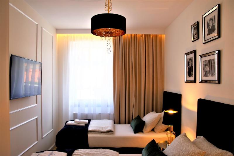Apartament Grand Royal Maris Ustka - najlepsza lokalizacja bardzo blisko portu i plaży parking nowy kameralny apartamentowiec ścisłe centrum - image 23
