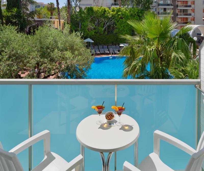 Double or Twin Room with Pool View (2 Adults) image 3
