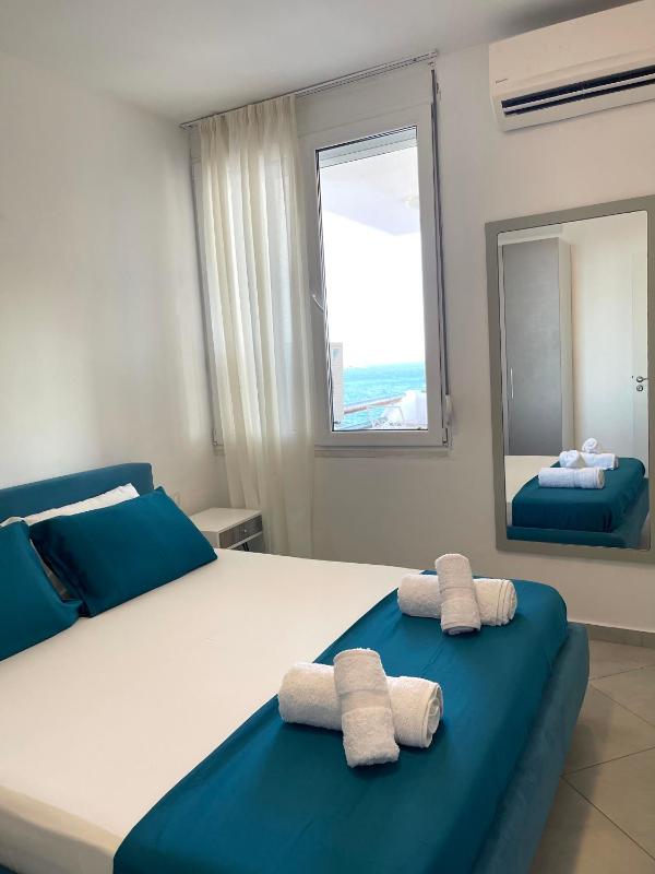 Apartment with Sea View image 4