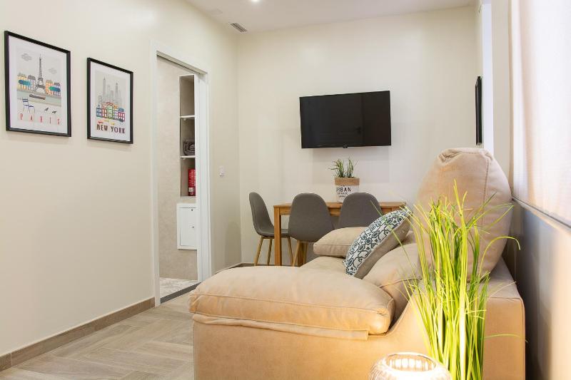 AP HOTEL NAVAS - image 12