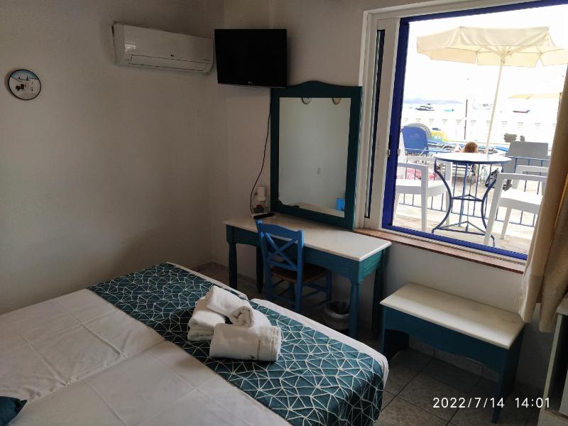 Economy Double Room image 3