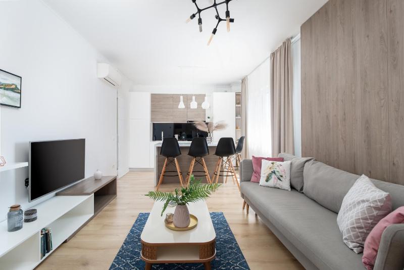 Josephine Apartment - Free Private Parking 2bedrooms - image 40
