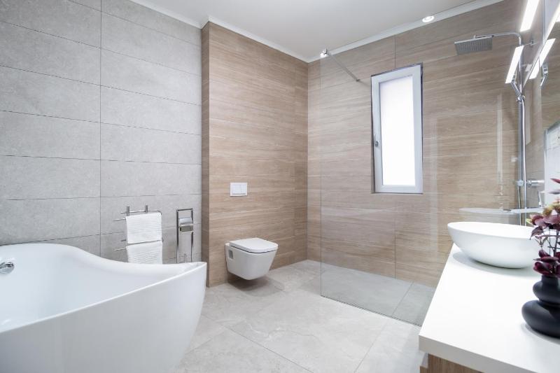 Josephine Apartment - Free Private Parking 2bedrooms - image 19