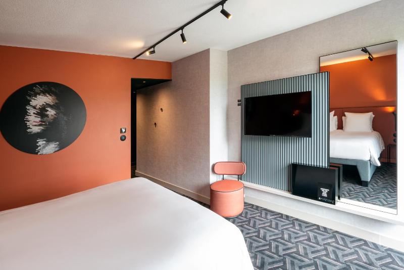 Tribe Standard Double Room - Courtyard View image 3