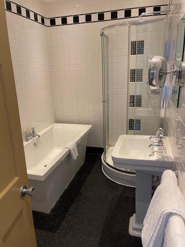Superior Double Room image 1