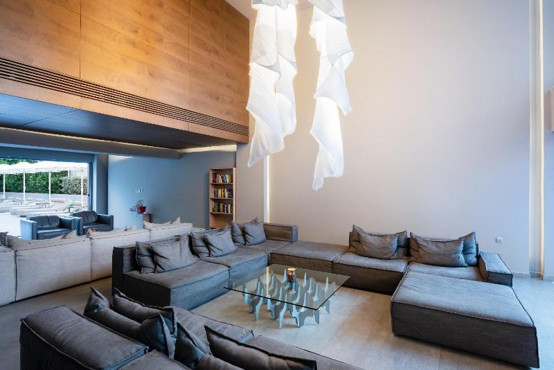 Oktober Downtown Boutique Hotel - image 1