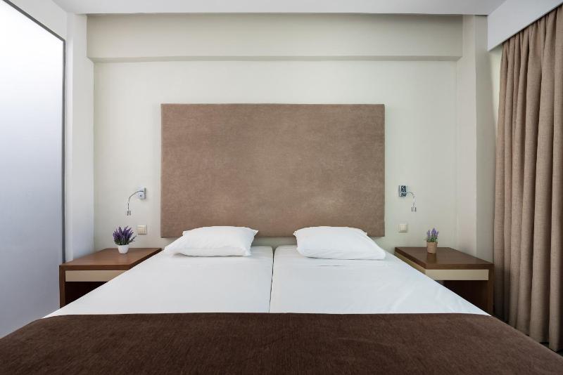 Oktober Downtown Boutique Hotel - image 9