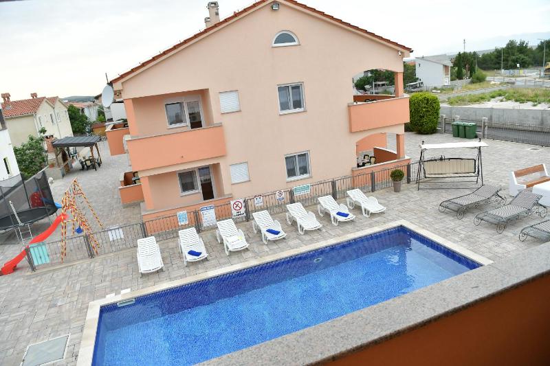 Apartments Villa Lucky - image 28