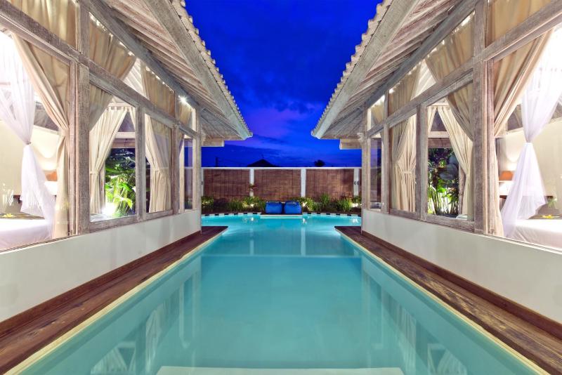 Villa Laksmana Hideaway 2 - Surrounded by water- 2bd villa with fantastic pool! - image 25