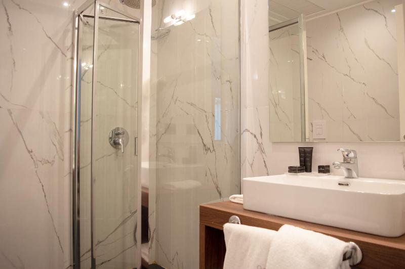 Elegance Double Room Dependance image 3