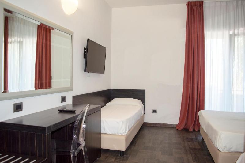 Elegance Quadruple Room Dependance image 3