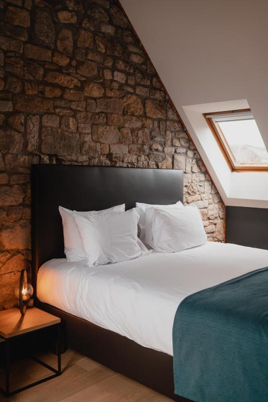 Superior King Room image 4