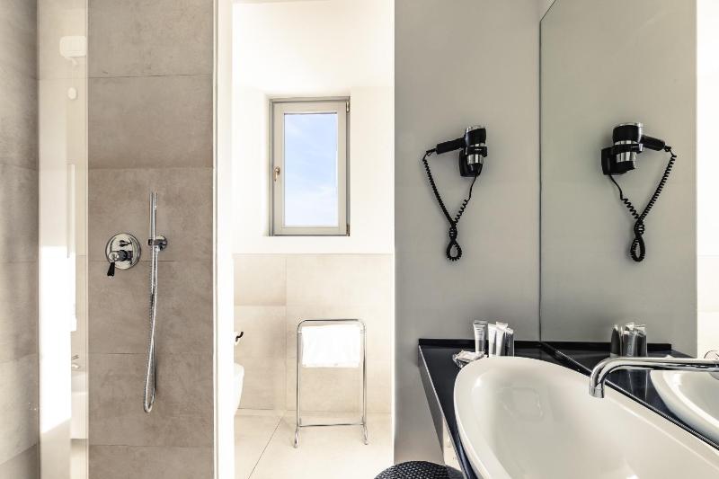 Suite image 4