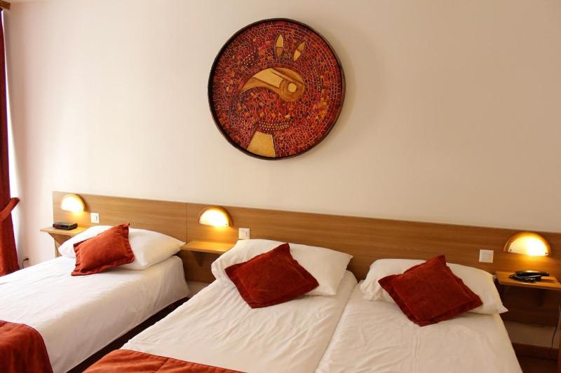 Double Room image 2