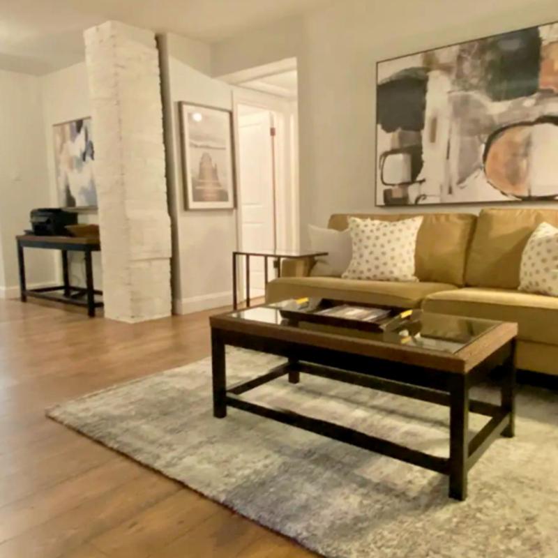 Family Vacation Home in Tampa - image 9