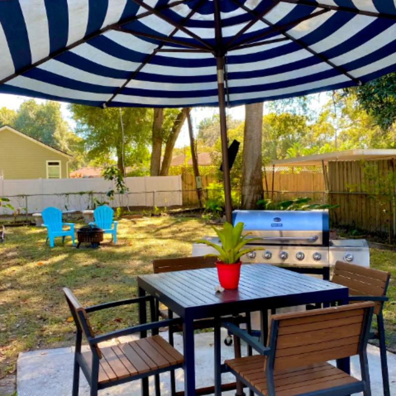 Family Vacation Home in Tampa - image 2