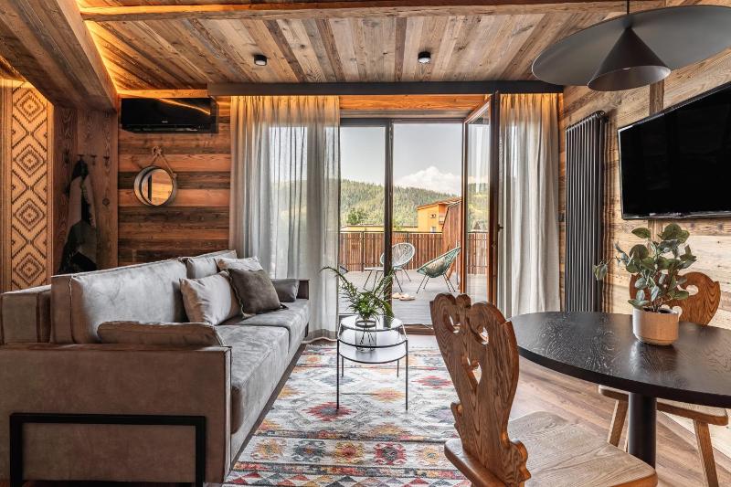 One-Bedroom Suite with Sofa Bed image 1