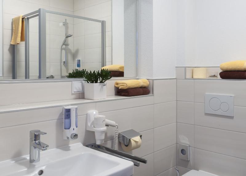 Double Room with Balcony image 2