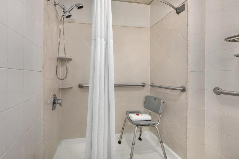 Days Inn by Wyndham Philadelphia Convention Center - image 8