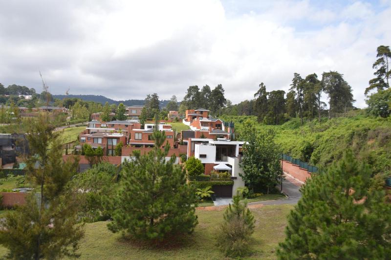 Cozy Stays Cayala Apartments (407) - image 3