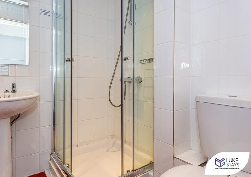 Standard Double Room image 2