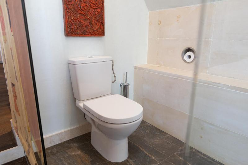 The Loft 300 - R Q C - image 11
