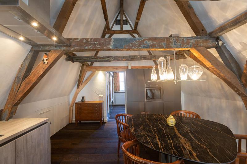 The Loft 300 - R Q C - image 4